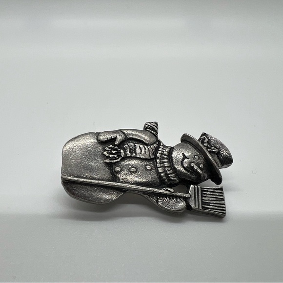 Vintage Pewter Snowman Brooch Signed 2000 Limited Edition Collection - Picture 3 of 12